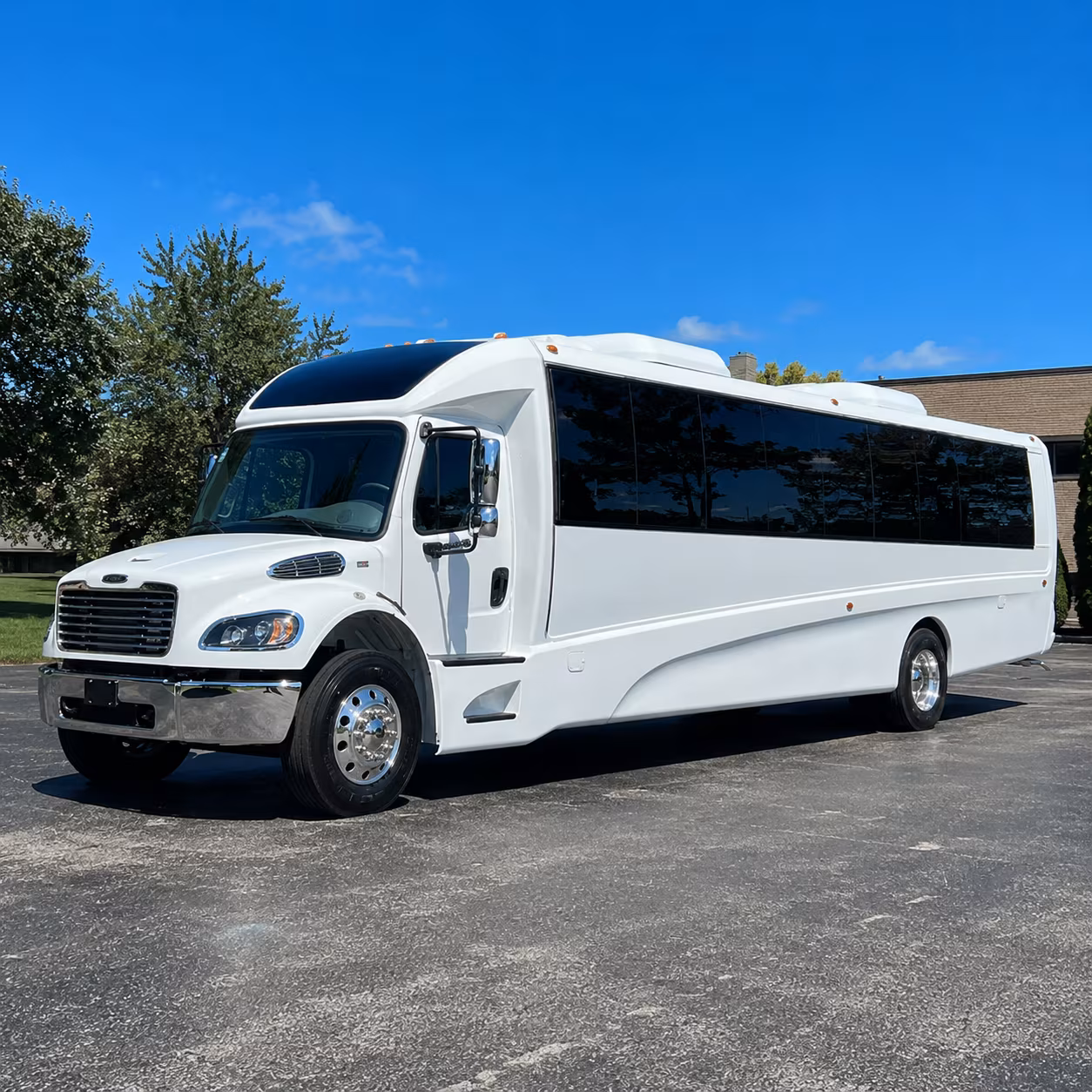 tallahassee 28 passenger minibus