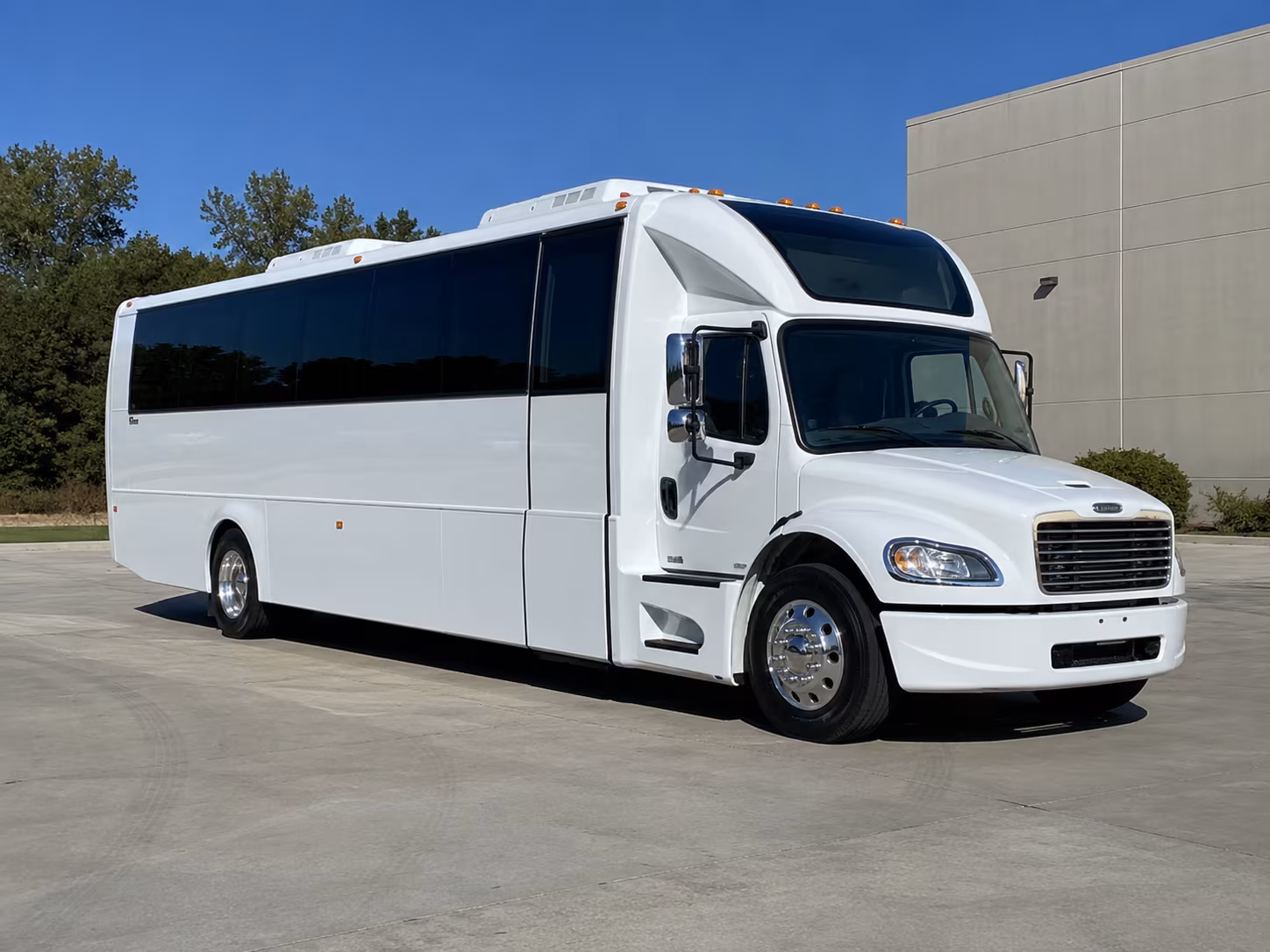 tallahassee 28 passenger party bus