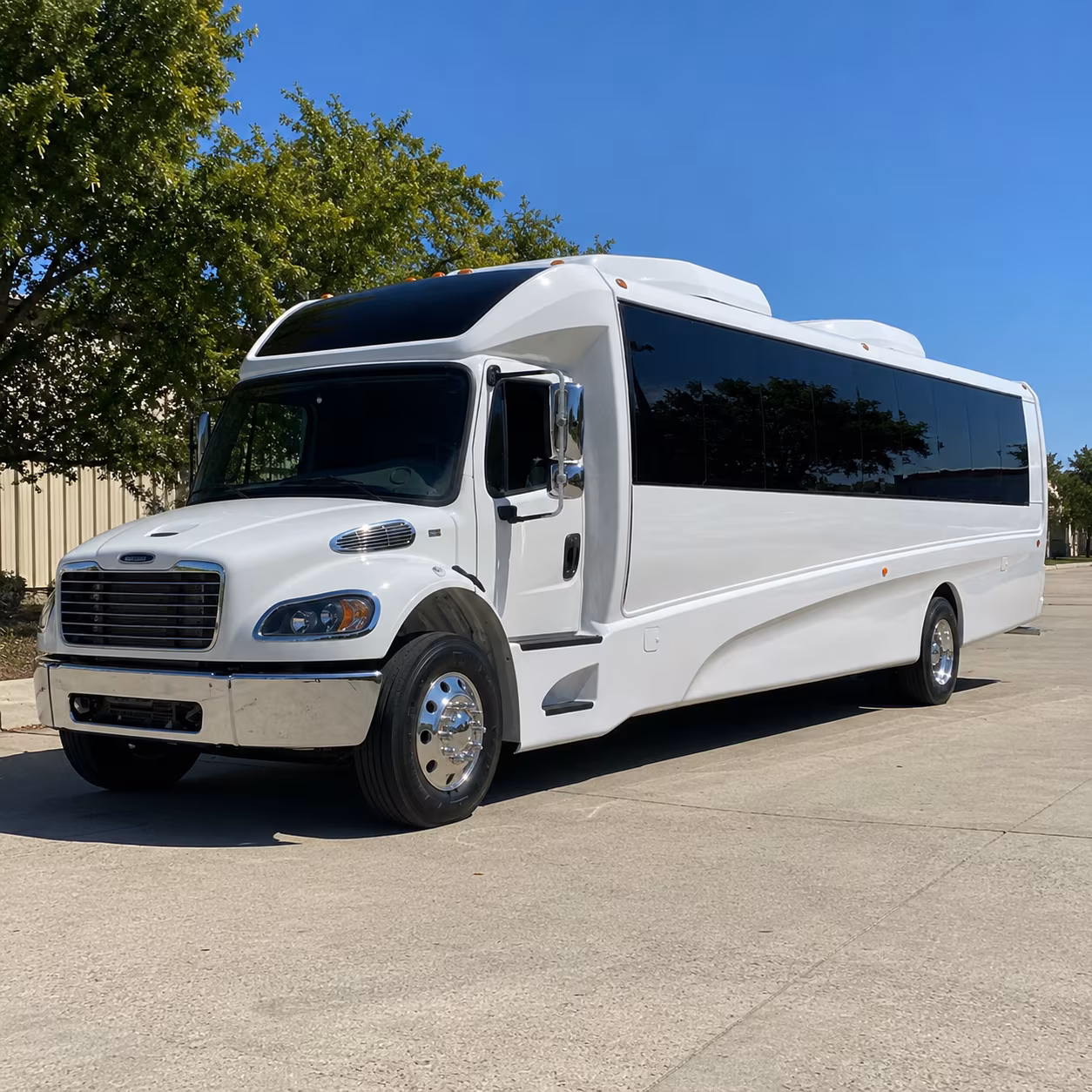 tallahassee 35 passenger minibus